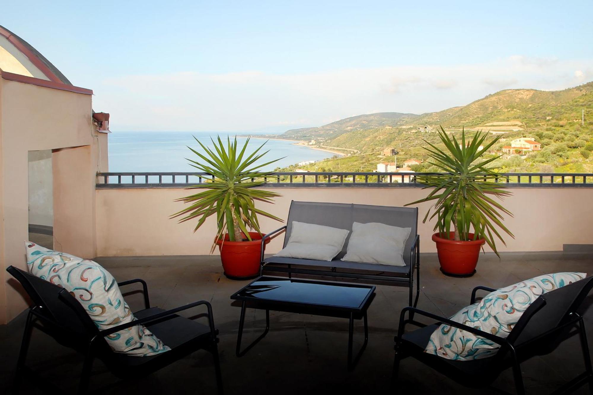 Attico Vista Mare Con Terrazza E Spa Riscaldata Santo Stefano di Camastra Exteriér fotografie